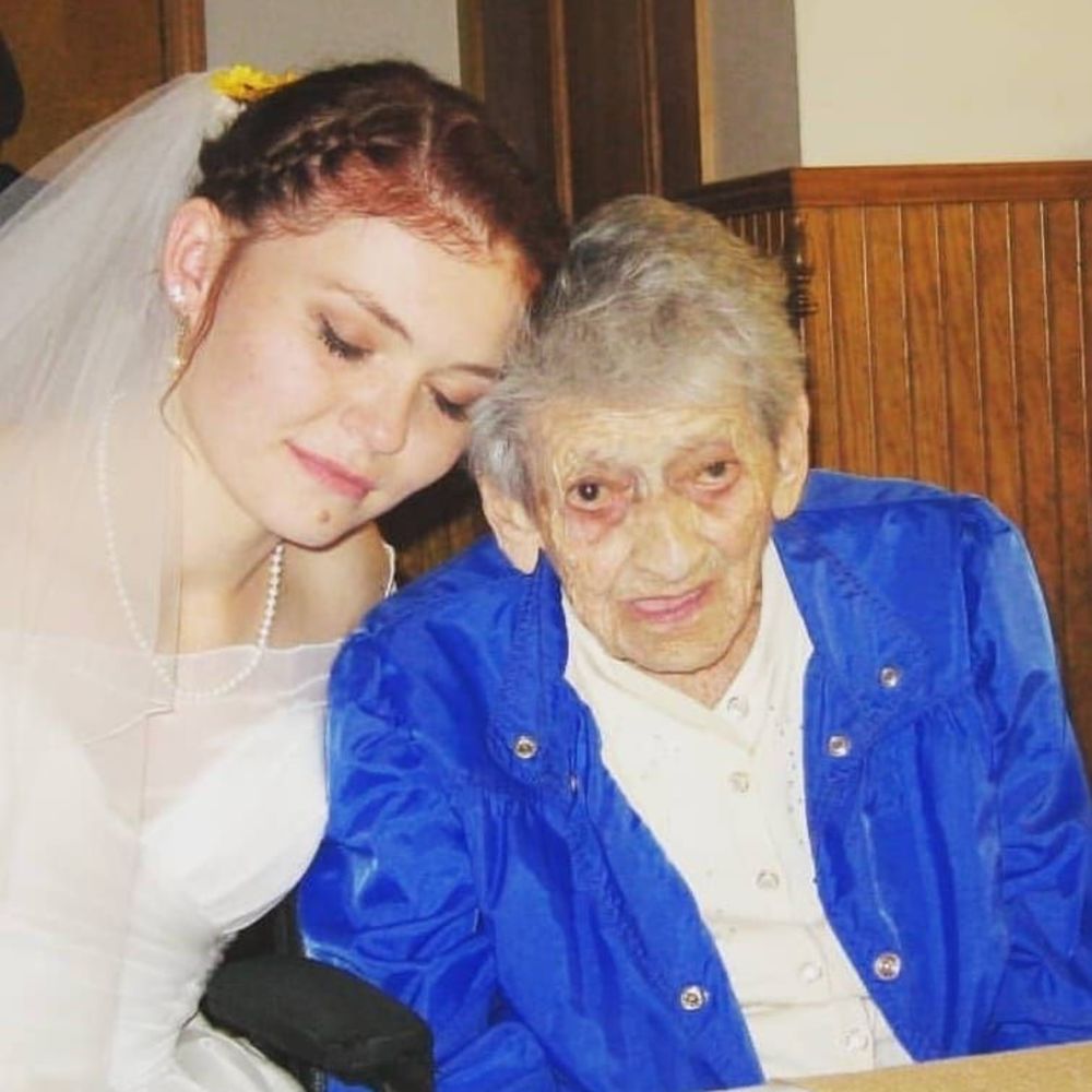Meet your Posher, Ariana